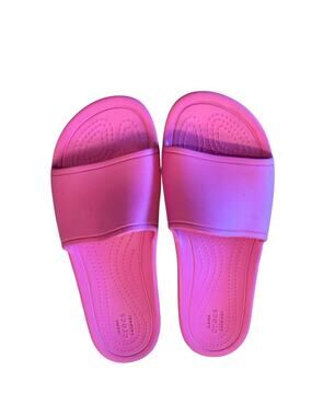 CROCS Vibrant Pink Slides In a Women’s size 10